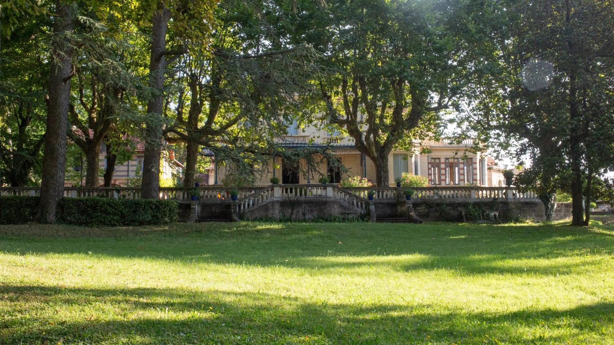 Hotel-Musee Villa Bagatelle Irigny Extérieur photo